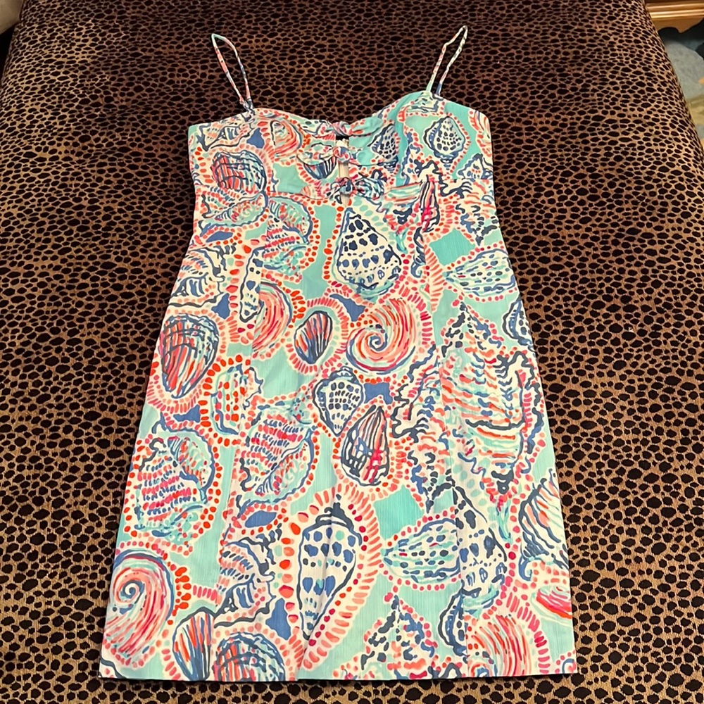 TERRIFIC LILLY PULITZER SHIFT DRESS W SPAGHETTI STRAPS AND PEEK A BOO SZ 0
